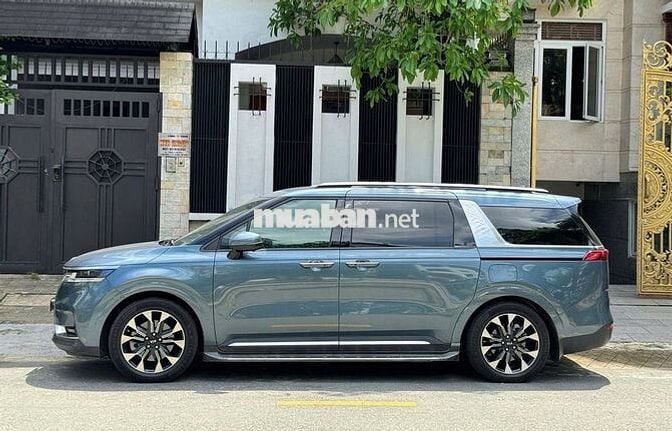 Kia Carnival 2022 Premium 2.2D 8 chỗ - 57,000 km.