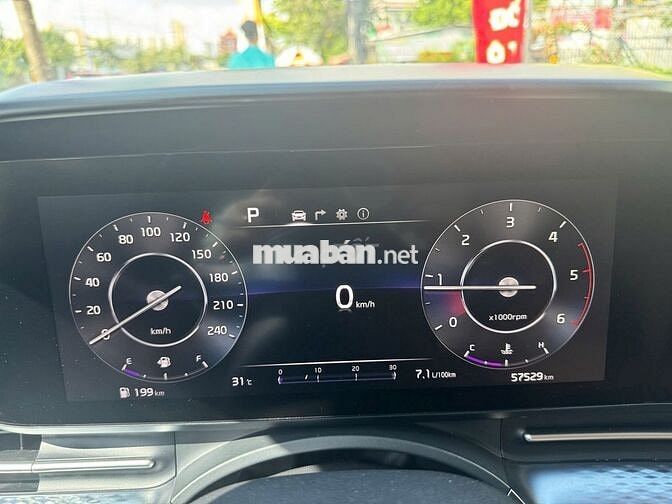 Kia Carnival 2022 Premium 2.2D 8 chỗ - 57,000 km.