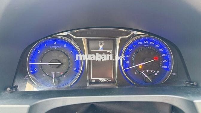 Toyota Camry 2019 bản 2.0E - 75,000 km siêu cọp.