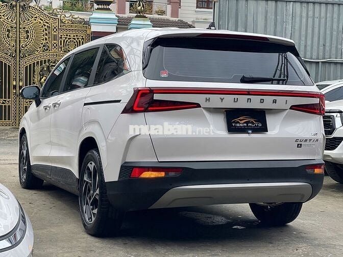 Custin 2025 Đặc Biệt 1.5T - lướt sóng 8400 km zin