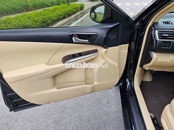 Toyota Camry 2019 bản 2.0E - 75,000 km siêu cọp.