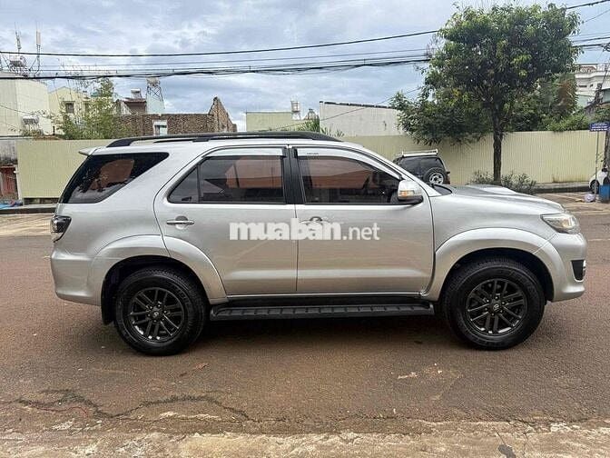 Toyota Fortuner 2016 2.5G - 100000 km