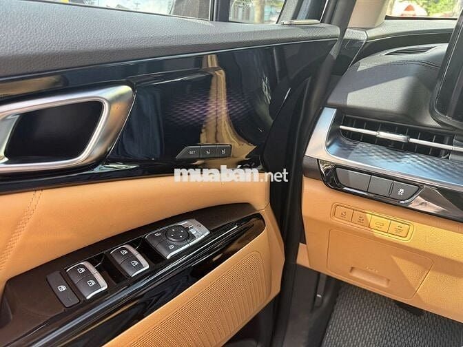 Kia Carnival 2022 Premium 2.2D 8 chỗ - 57,000 km.