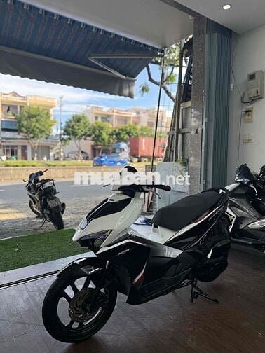 Ab 2017 màu trắng đen biển 43 cần bán