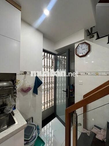 MINI HOUSE CĂN GÓC SAU LƯNG CHUNG CƯ HÀ ĐÔ NHỈNH 5 TỶ