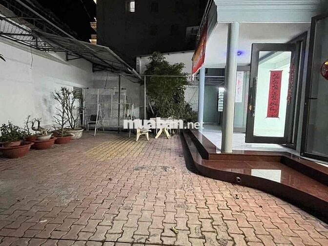 Cho thuê nhà sân vườn (350m2), 6PN, phường Trung Dũng (cũ).