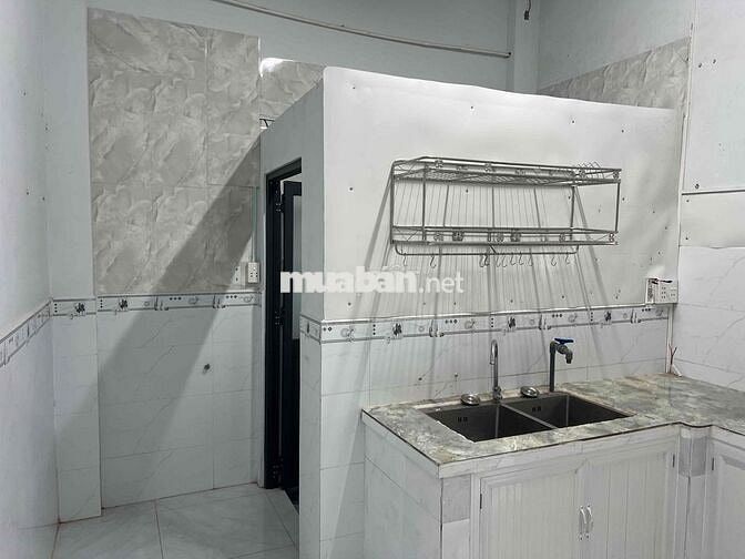 cho thuê nhà cấp 4 mới xây, sạch sẽ. ngay văn miếu trấn biên.