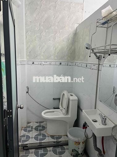 cho thuê nhà cấp 4 mới xây, sạch sẽ. ngay văn miếu trấn biên.