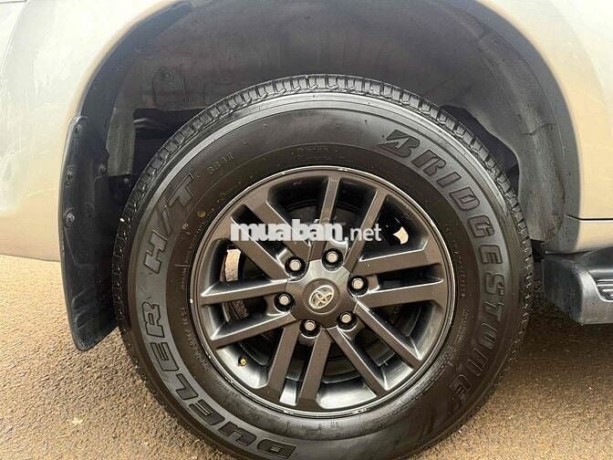 Toyota Fortuner 2016 2.5G - 100000 km