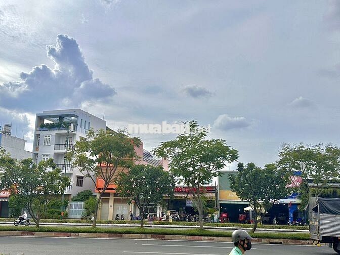 KHU ĐẤT 2 MẶT TIỀN PHẠM VĂN ĐỒNG - NGANG 13M - DT 732M2 CHỈ 130 TỶ TL