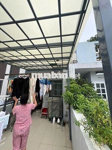 MINI HOUSE CĂN GÓC SAU LƯNG CHUNG CƯ HÀ ĐÔ NHỈNH 5 TỶ