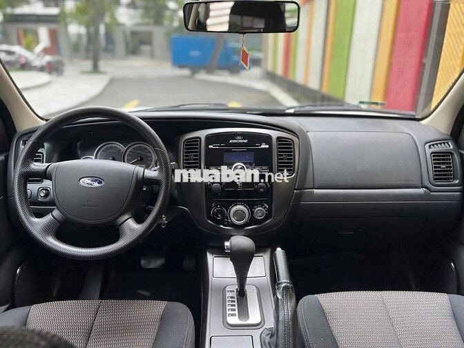 Ford Escape 2009 XLT 2.3L 4x2 AT - 30000 km