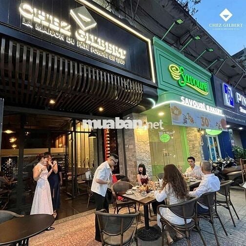 Chính chủ cho thuê nguyên căn vị trí đẹp ngang 8m quận 1