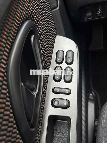 Ford Escape 2009 XLT 2.3L 4x2 AT - 30000 km