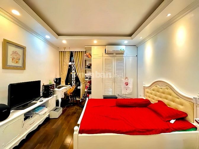 Duy Nhất!Bán nhà phố VIP Thái Hà 60m2,MT:4,2m,oto đỗ,để ở & KD,16,8tỷ.