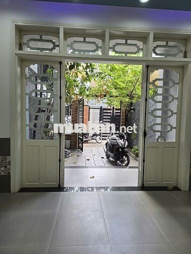 BÁN NHÀ 2 TẦNG KIỆT HOÀNG DIỆU GẦN CHỢ MỚI  100,6M2 ĐẤT
