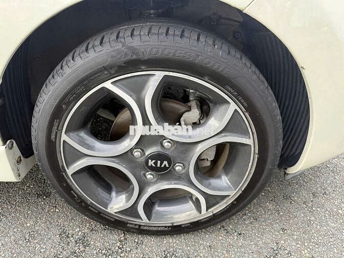 Cần bán xe gia đình đang sử dụng