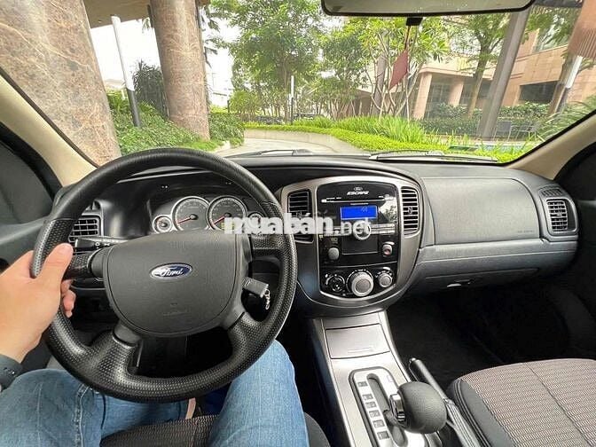 Ford Escape 2009 XLT 2.3L 4x2 AT - 30000 km