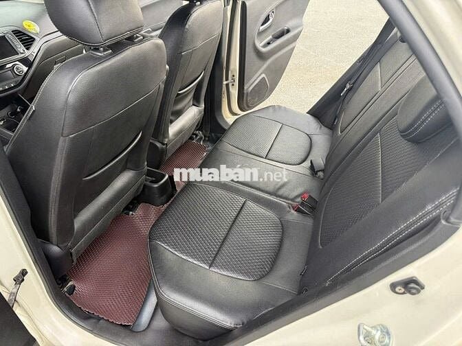 Cần bán xe gia đình đang sử dụng