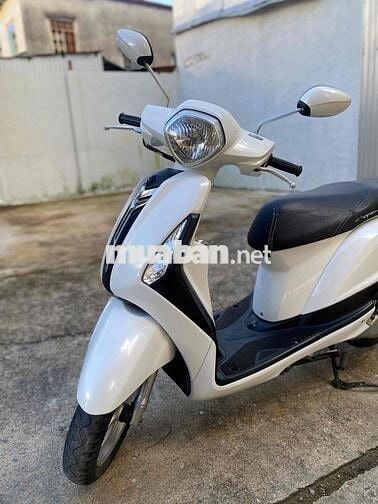 Grande trắng xe đẹ máy rin êm chính chủ