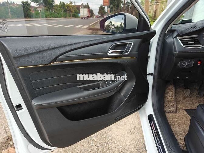 Bán xe MG5 chính chủ mua mới siêu lướt 16000km