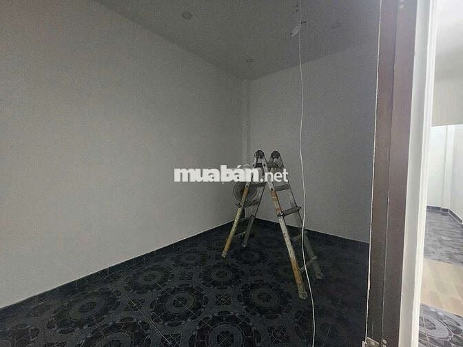 Nhà cho thuê nguyên căn mới sơn sửa .DT 4❌16 +1 lầu 2pn 2wc hẻm ô tô