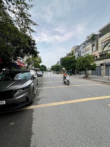 Bán nhà khu đô thị mới Văn Phú, Hà Đông, dãy TT 31, DT 80m2, 4 tầng.