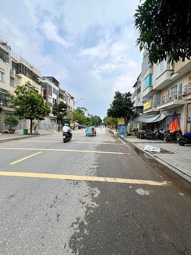 Bán nhà khu đô thị mới Văn Phú, Hà Đông, dãy TT 31, DT 80m2, 4 tầng.