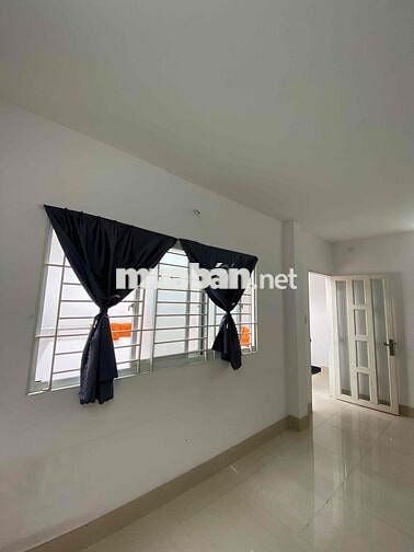 Phòng trọ Q4 20m2 gần trung tâm