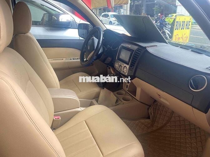 Ford Everest 2007 2.5L 4x2 MT - 220000 km