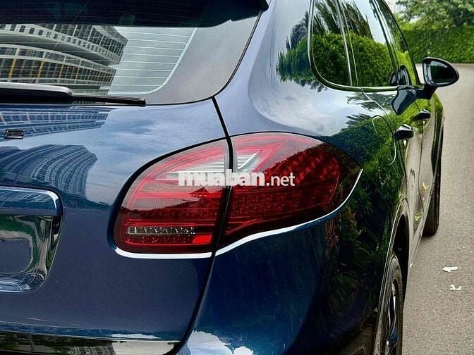 Porsche Cayenne 2011 bảo hành 1 năm