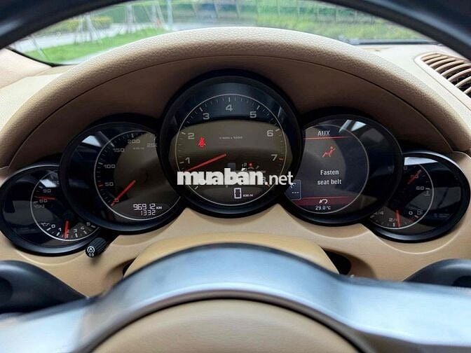 Porsche Cayenne 2011 bảo hành 1 năm