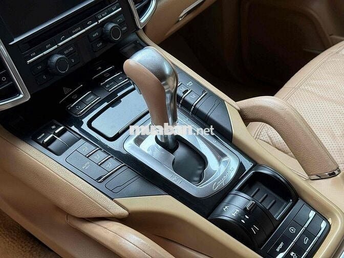 Porsche Cayenne 2011 bảo hành 1 năm