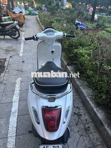 Xe tay ga Vespa Spint 125