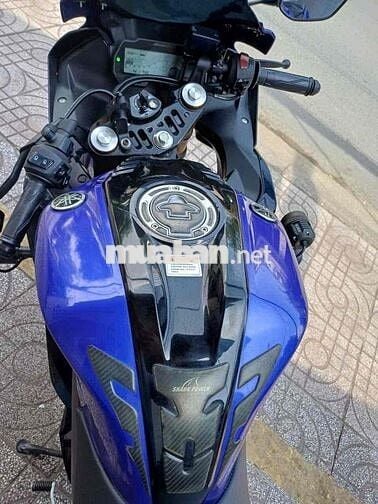 moto Yamaha R15 12/2020 đi đúng 4.178km chính chủ.