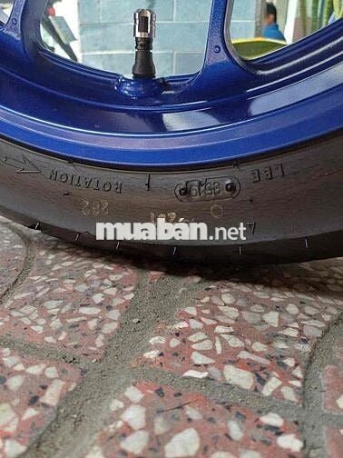 moto Yamaha R15 12/2020 đi đúng 4.178km chính chủ.