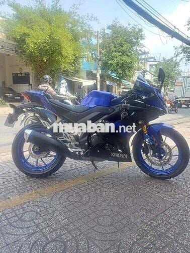 moto Yamaha R15 12/2020 đi đúng 4.178km chính chủ.
