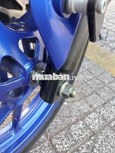 moto Yamaha R15 12/2020 đi đúng 4.178km chính chủ.