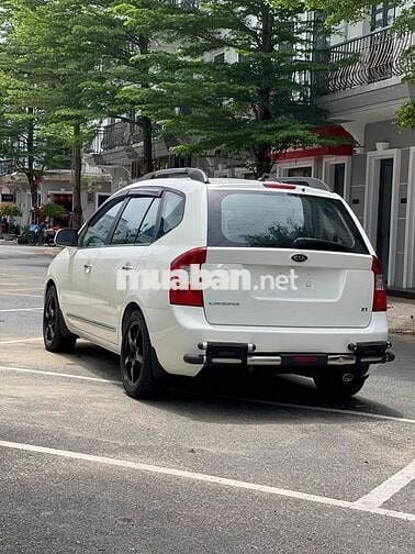 xe gia đình kia Carens AT 2010