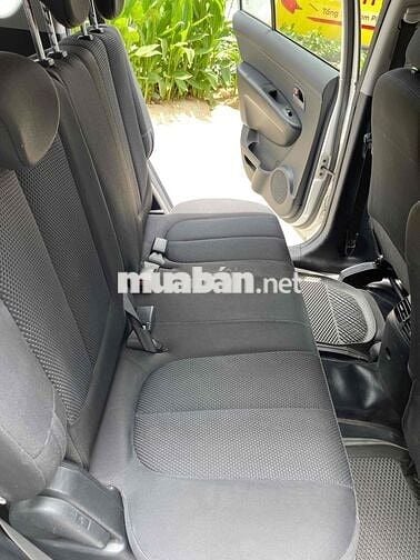 xe gia đình kia Carens AT 2010