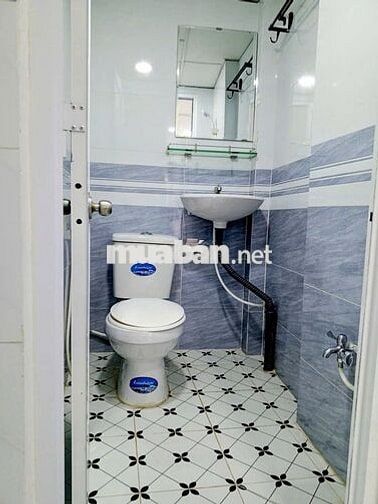 Cho thuê Nhà nguyên căn 2 PN,hẻm xe hơi,Q6, gần Võ Văn Kiệt, nhà mới.