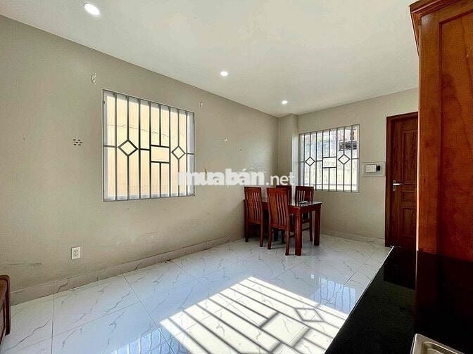 🏡CHO THUÊ CĂN HỘ DỊCH VỤ BANCOL LỚN, VIEW ĐẸP, THOÁNG NGAY VLU CS3