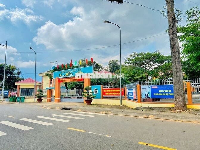 Cần bán 200m2 đất thổ cư ngay cạnh UBND Phường Bình Lộc - Đồng Nai