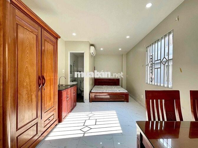 🏡CHO THUÊ CĂN HỘ DỊCH VỤ BANCOL LỚN, VIEW ĐẸP, THOÁNG NGAY VLU CS3