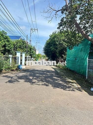 Cần bán 200m2 đất thổ cư ngay cạnh UBND Phường Bình Lộc - Đồng Nai