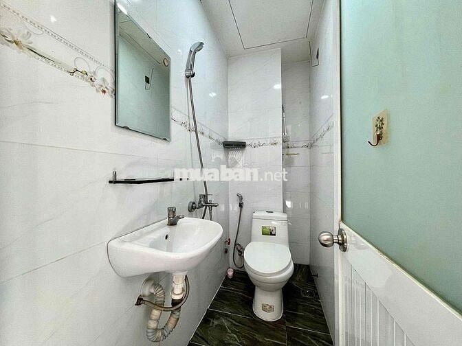 🏡CHO THUÊ CĂN HỘ DỊCH VỤ BANCOL LỚN, VIEW ĐẸP, THOÁNG NGAY VLU CS3