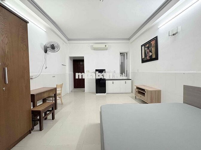 Cho Thuê Căn Hộ Studio Ban Công Thang Máy Full NT Ngay Bà Hạt Quận 10