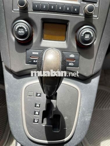 xe gia đình kia Carens AT 2010