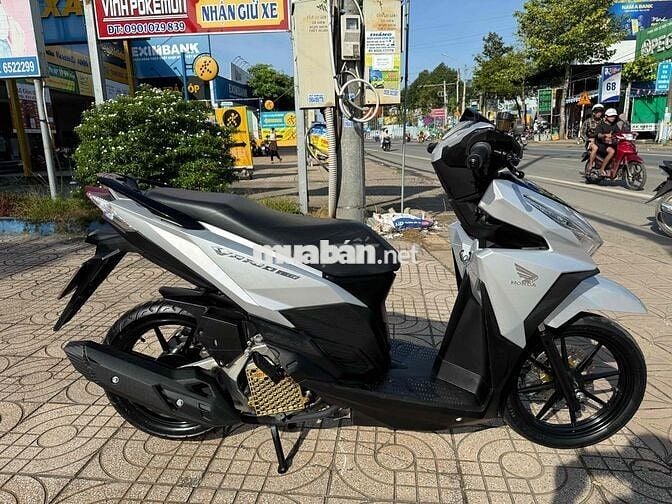 Vario 125 2018 bạc poscher