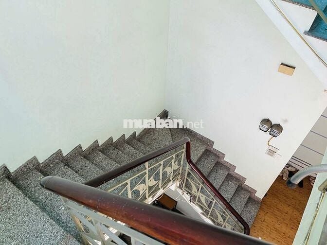 Nhà Bán đường Trường Chinh 560/4 1 trệt 3 lầu 60m2 ngang 5.4m